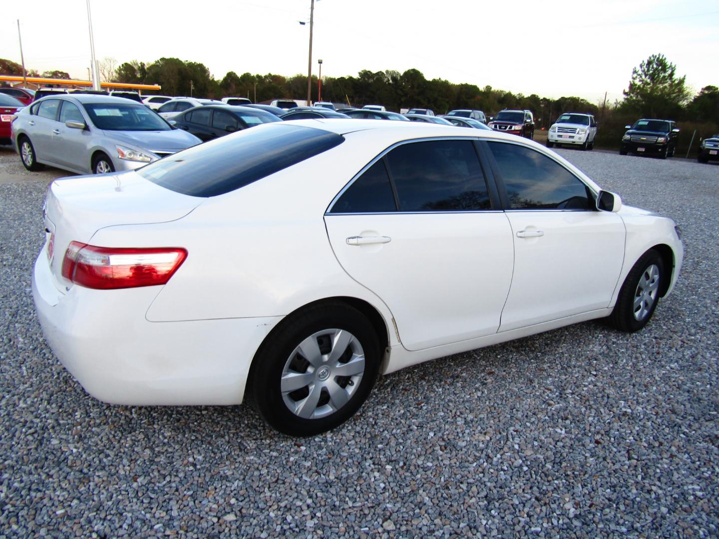 2009 WHITE /Tan Toyota Camry (4T1BE46KX9U) , Automatic transmission, located at 15016 S Hwy 231, Midland City, AL, 36350, (334) 983-3001, 31.306210, -85.495277 - Photo#8